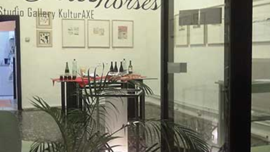 showroom Wild Horses